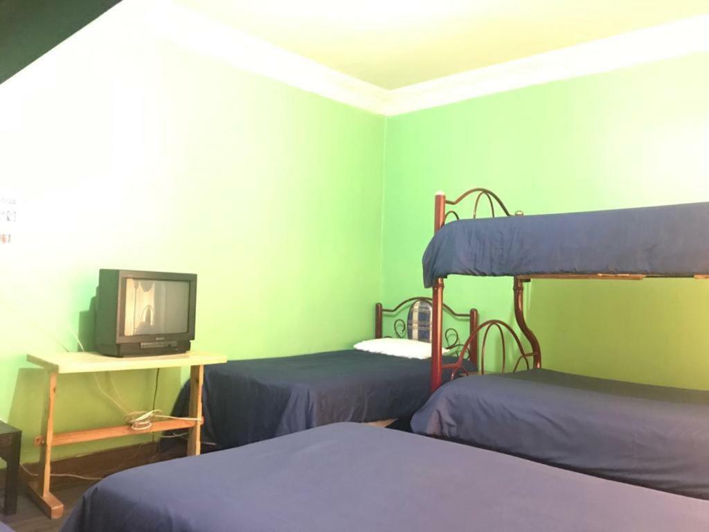 Hostel Luz Robles Quito Bagian luar foto