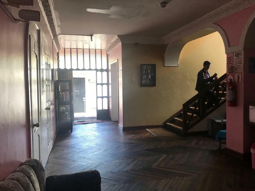 Hostel Luz Robles Quito Bagian luar foto
